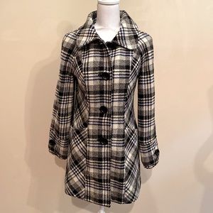 Guess Jeans Coat Size Small 💙